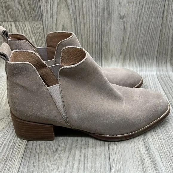 Seychelles Wake Chelsea Boot
