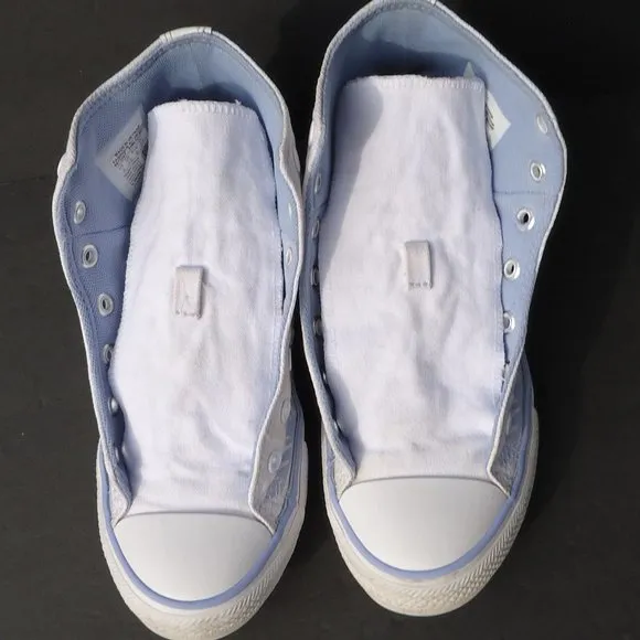 SIZE 3. Converse &amp; Frozen 2X Chunk Taylor All Star sneakers shoes.