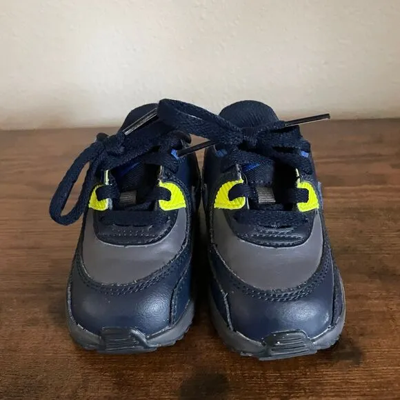 Size 4 / Baby Boy Nike Shoes Bundle