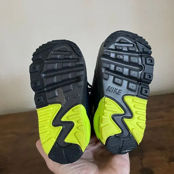 Size 4 / Baby Boy Nike Shoes Bundle