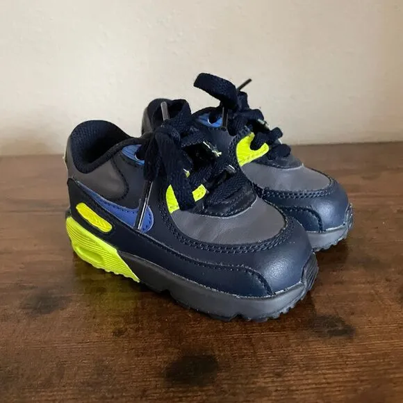 Size 4 / Baby Boy Nike Shoes Bundle
