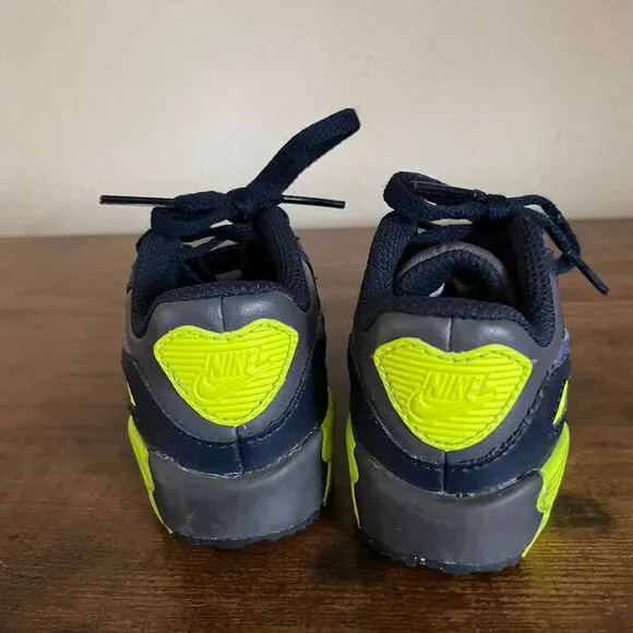 Size 4 / Baby Boy Nike Shoes Bundle