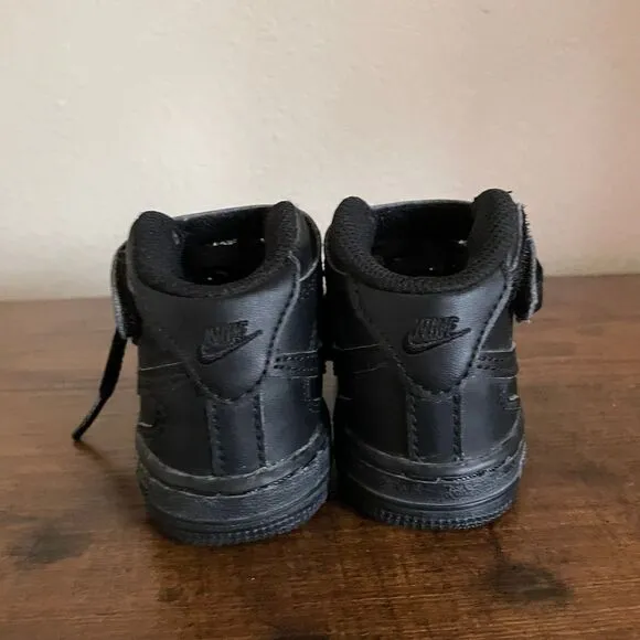 Size 4 / Baby Boy Nike Shoes Bundle