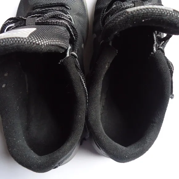 SIZE 5 Y. NIKE Dual Fusion Run 3 Flash athletic sneakers shoes.