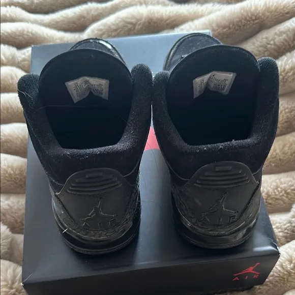Size 5y Boys Jordan Sneakers