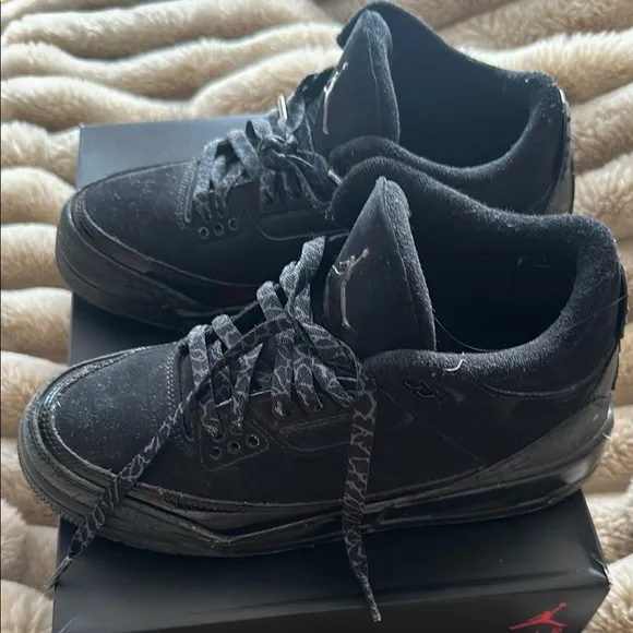 Size 5y Boys Jordan Sneakers