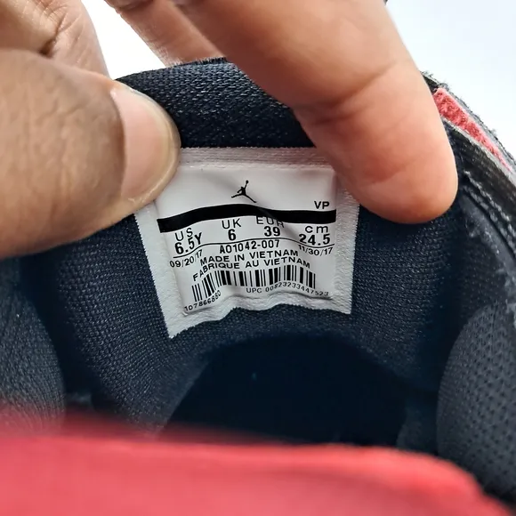 Size - 6.5Y Jordan Why Not Zer0.1 Bred - (A01042-007)