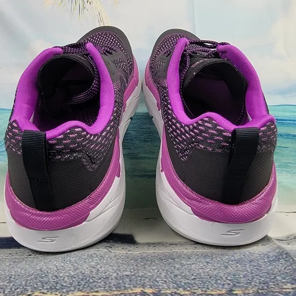 Skechers Go Run Max Cushion Womens 8
