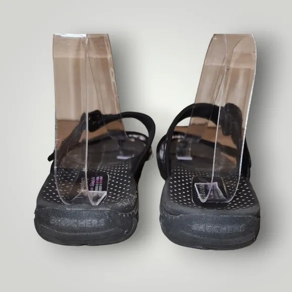 Skechers Women's Black and White Slip On Sz 10 SN40798 Outdoor Sandals
