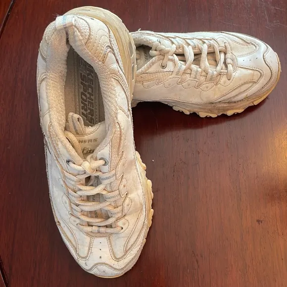 Sketchers D Lites leather white athletic shoes sneakers size 6 1/2 women’s 6.5