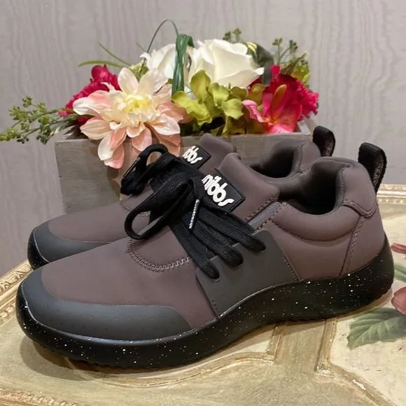 Snibbs Spacecloud Work Shoes Slip &amp; Water Resistant Charcoal Gray Sz 7.5 EUC