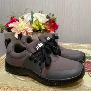 Snibbs Spacecloud Work Shoes Slip &amp; Water Resistant Charcoal Gray Sz 7.5 EUC