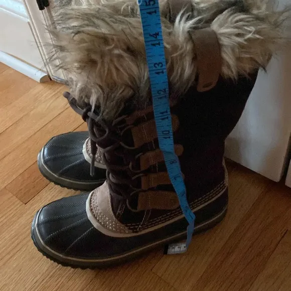 Sorel Joan of Arctic Snow Boots Black Faux Fur Size 8 Brown Fur Cuff