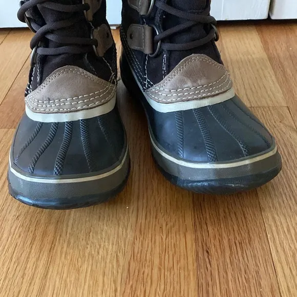 Sorel Joan of Arctic Snow Boots Black Faux Fur Size 8 Brown Fur Cuff