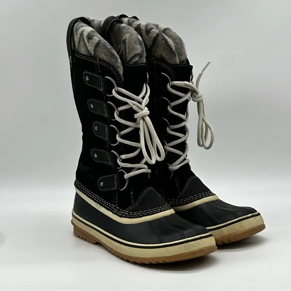 Sorel Joan of Arctic Waterproof Knit Boots. Size 9