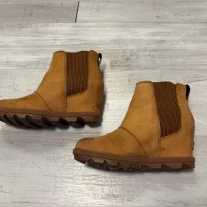 Sorel Joan of Arctic Wedge Chelsea Boot in Camel Color Size 7.5