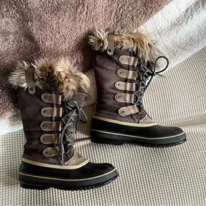Sorel Joan Of Artic Women’s Boots Size 8 Taupe NL 1540-051