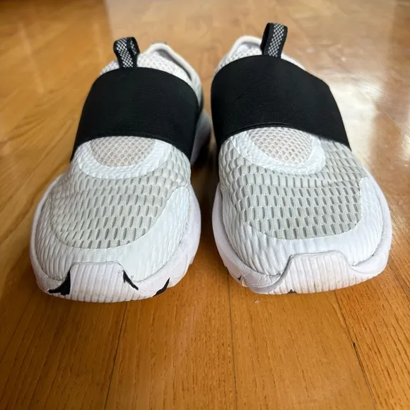 Sorel Kinetic Impact Sneakers Shoes Strap White Black Yl Womens Slip on Size 7.5