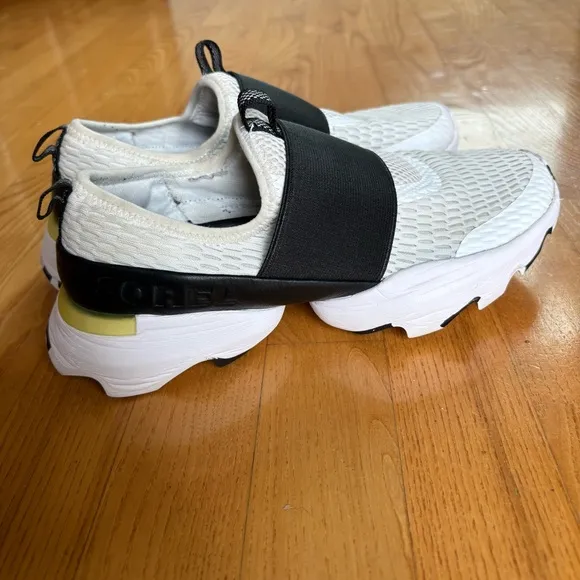 Sorel Kinetic Impact Sneakers Shoes Strap White Black Yl Womens Slip on Size 7.5