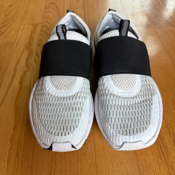 Sorel Kinetic Impact Sneakers Shoes Strap White Black Yl Womens Slip on Size 7.5