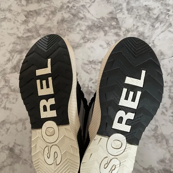 Sorel Out N About III Waterproof Mid Sneakers Boots