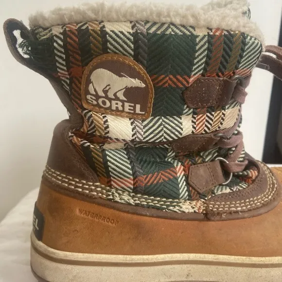 Sorel Tivoli Plaid Waterproof Winter Snow Boots Size 7.5