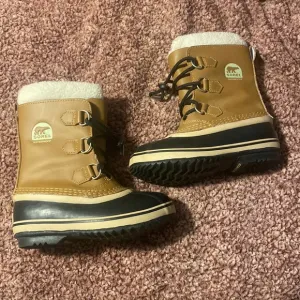 Sorel waterproof boots size 2