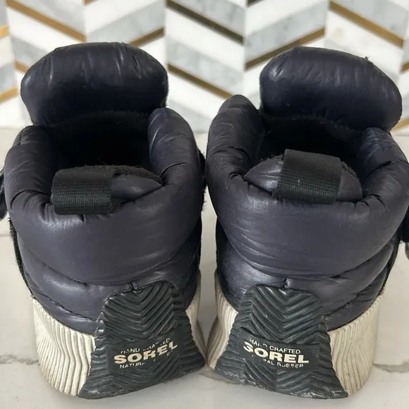Sorel Women's Snow Boots Out N About sneaker booties Puffer Waterproof size 5