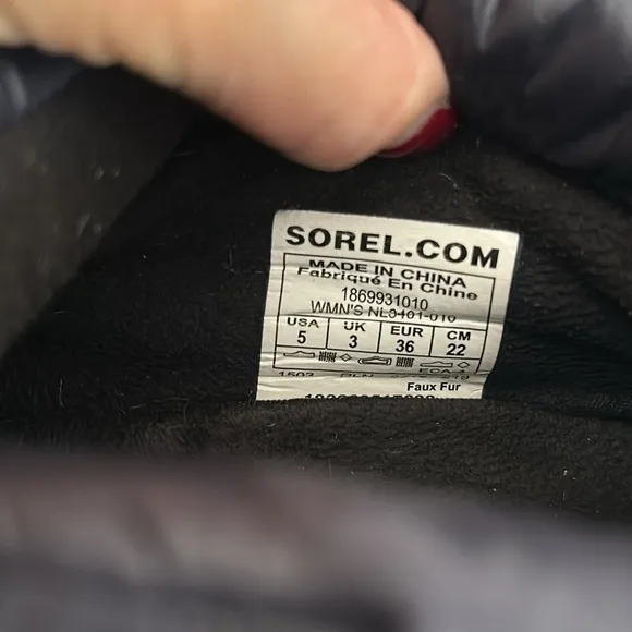 Sorel Women's Snow Boots Out N About sneaker booties Puffer Waterproof size 5