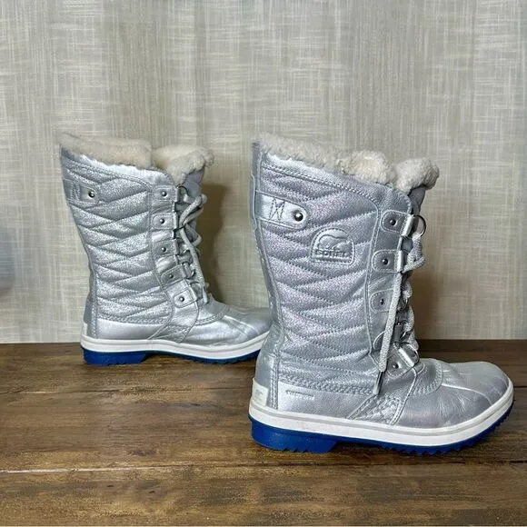 Sorel X Disney Tofino II Frozen 2 Silver Waterproof Shearling Boots Women Size 8