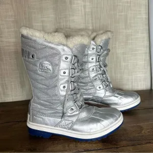 Sorel X Disney Tofino II Frozen 2 Silver Waterproof Shearling Boots Women Size 8