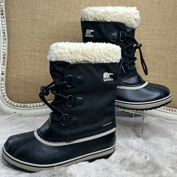 Sorel | Yoot PAC NYLON WP in Black, Size 4