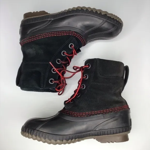 Sorel Youth Cheyanne II Lace Snow Boots in Black.