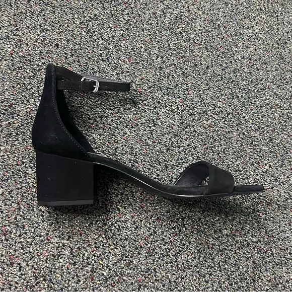 STEVE MADDEN IRENEEW Black Suede Block Strappy Kitten Heels Leather Shoes Sz 9