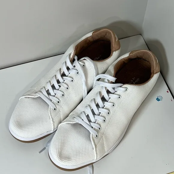Straight Down Size 13 Mesh Performance Knit Classic Sneaker Shoes EUC