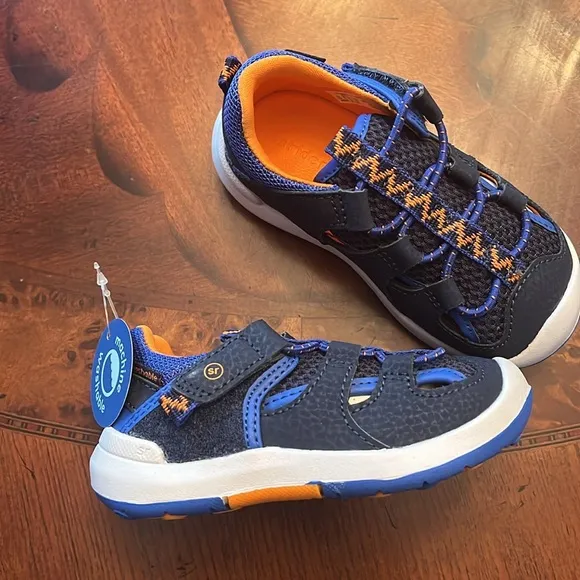Stride Rite wade 2.0‎ sneaker sandal size 5.5 wide New without box