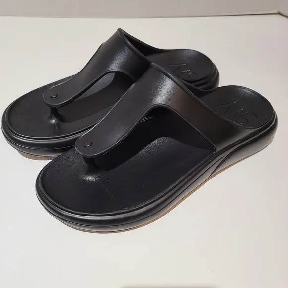 Stuart‎ Weitzman Stuflex T-Strap Slide Black NWOT Size 8