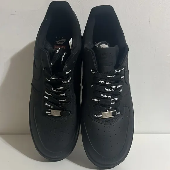 Supreme Black Men's Air force 1 size 10.5 black