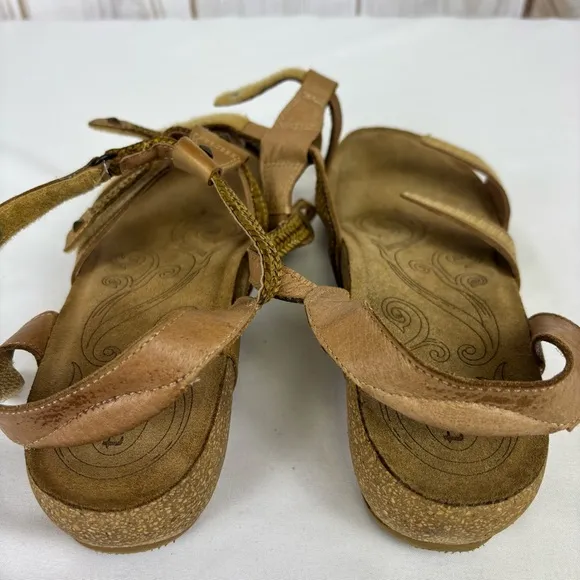 Taos Leather Wedge Sandals Strappy Velcro Comfort Cork Sandal Camel Size 9-9.5