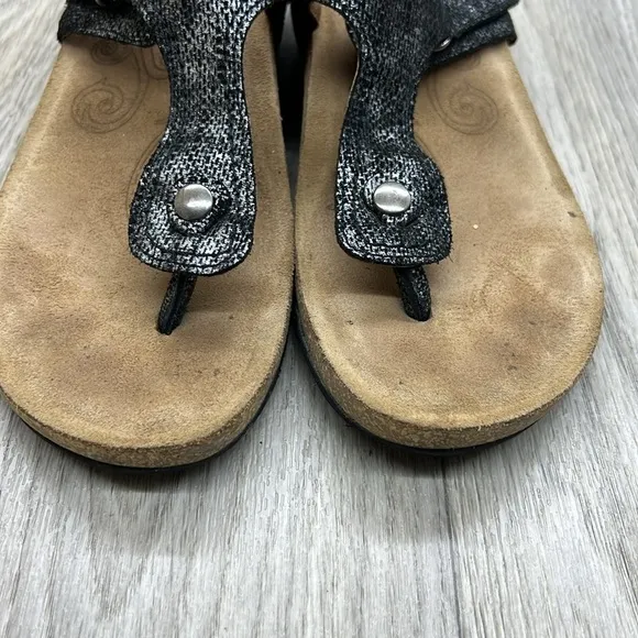 Taos Lucy Thong Sandal Ebony