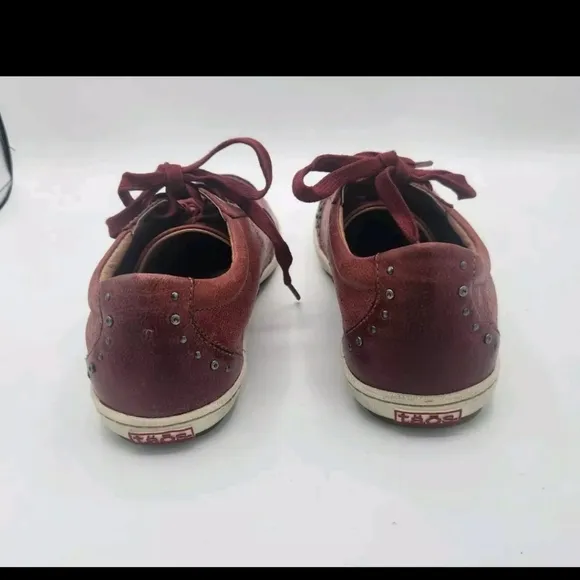 Taos Red Freedom Leather Sneakers Comfort Shoes Studded Womens Size 8