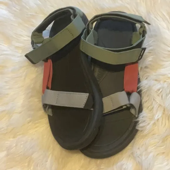 Teva Hurricane XLT2 Men’s Color Block Outdoor Wear Hiking Sandals Size 11 NWOB