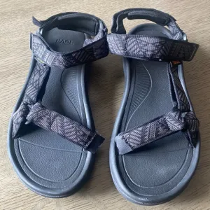 Teva Men's Hurricane XLT 2 Black Gray Strap Outdoor Hiking Sandals US 9