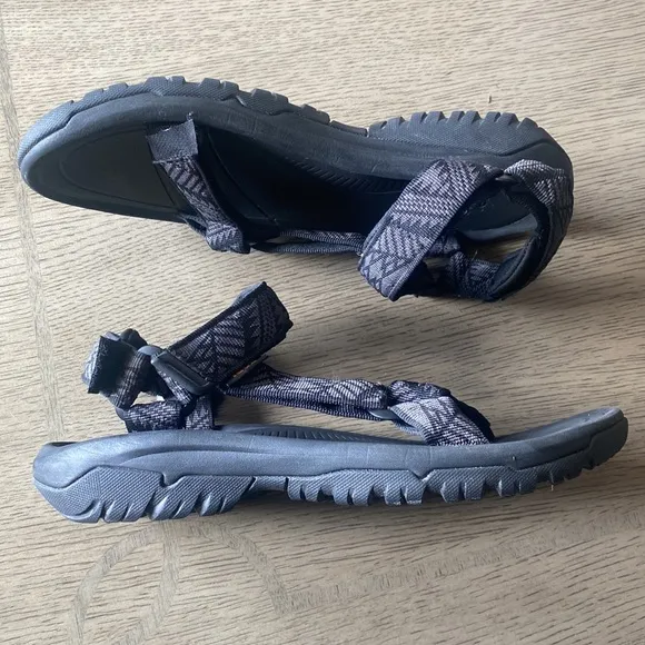 Teva Men's Hurricane XLT 2 Black Gray Strap Outdoor Hiking Sandals US 9