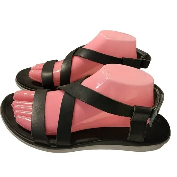 Teva Sandals Black Scrappy Flat Float Livia Lux Criss Cross Outdoor size 9