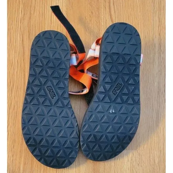 Teva Sandals Original Universal Hiking Women's Size 8 New Outdoor Water Sports
