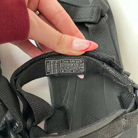 Teva Women’s Hurricane II Water Outdoor Trail Sandals Size 10 Black