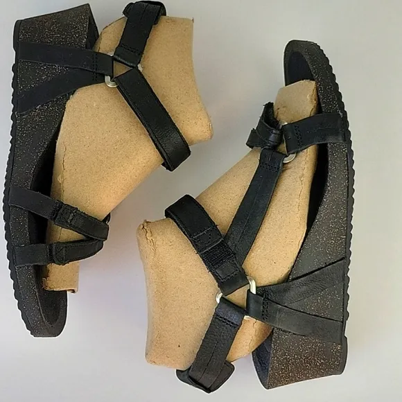 Teva Ysidro Leather Strappy Wedge Sandals Black Size 7.5