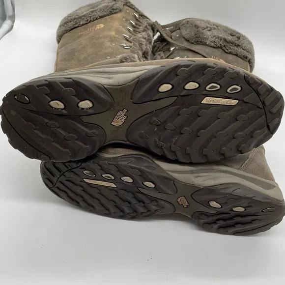 The North Face Adrianne boots lace up women’s size 9.5 outdoor winter snow shoes