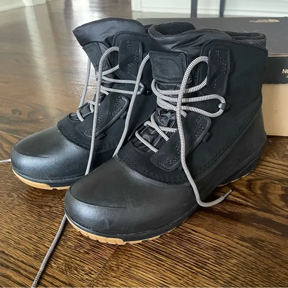 The North Face Women’s Shellista IV Shorty Waterproof Boots